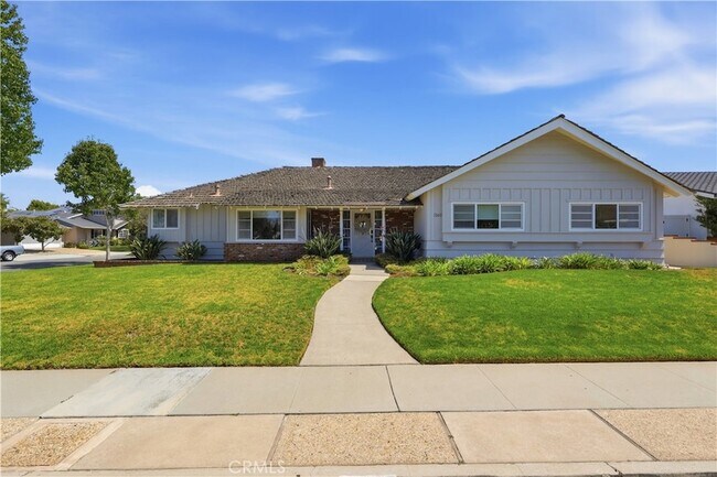 Building Photo - 1260 Somerset Ln