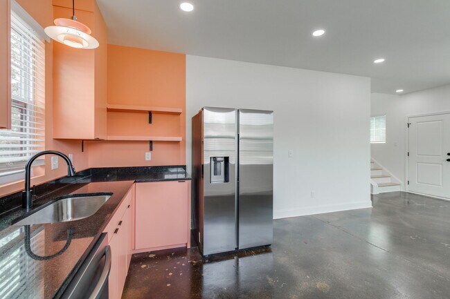 Building Photo - 1410 Barnwell St