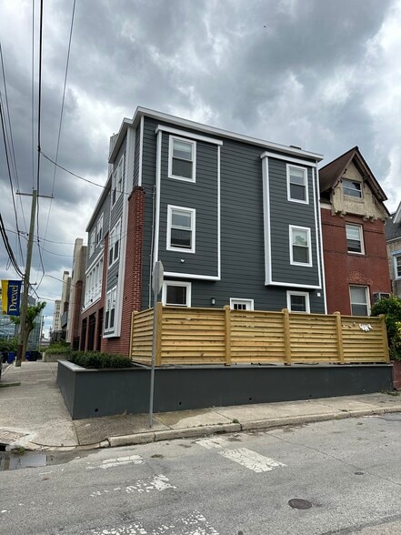 Building Photo - 256 N 32nd St