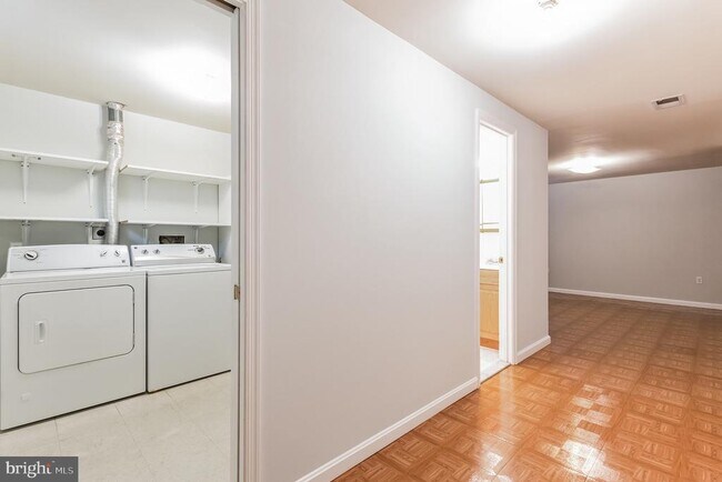 Building Photo - 6531 Brick Hearth Ct