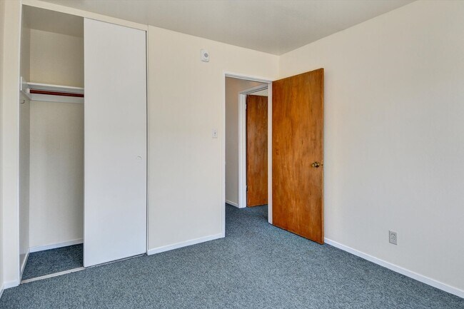 Building Photo - 90 Terra Vista Ave