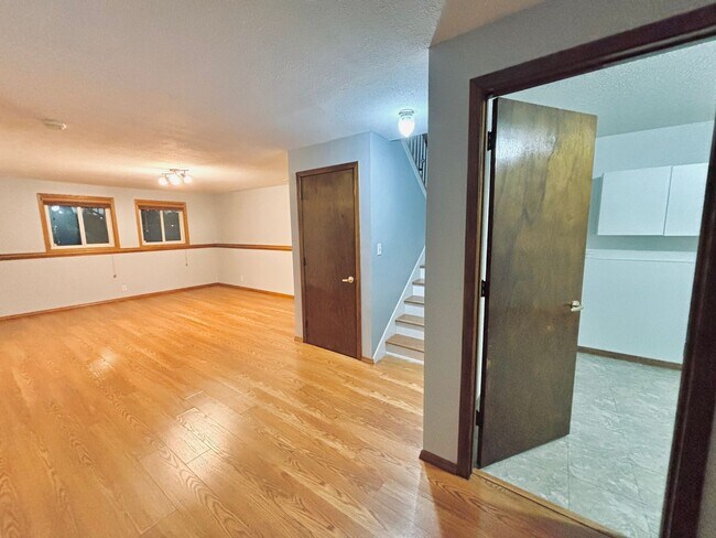 Building Photo - Hidden Gem!  4bed 2bath Single Family Home...