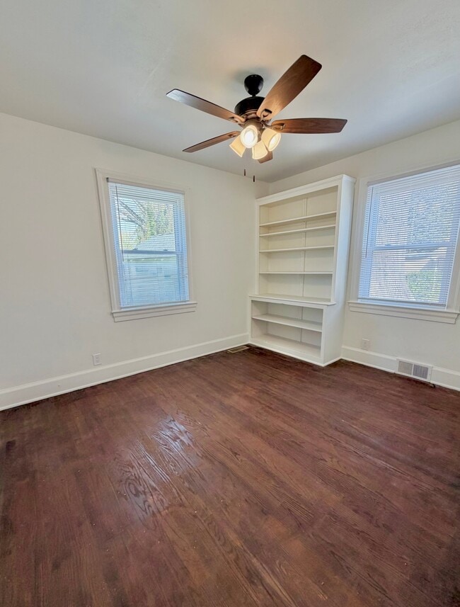 Building Photo - 1304 Rhem St