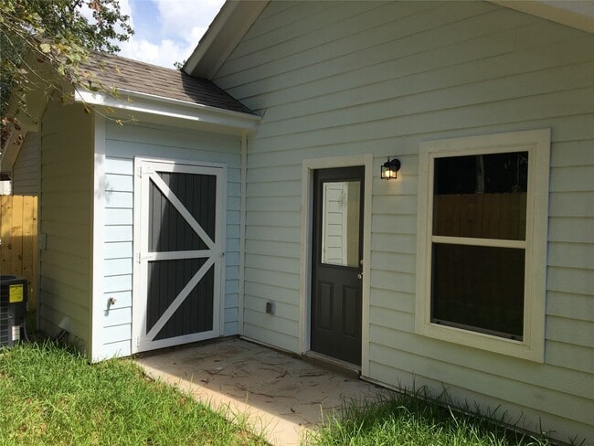 Building Photo - 16992 W Dounreay St