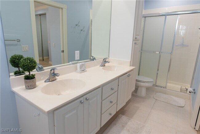 Building Photo - 6032 Towncenter Cir