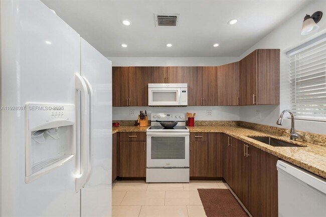 Building Photo - 750 Michigan Ave