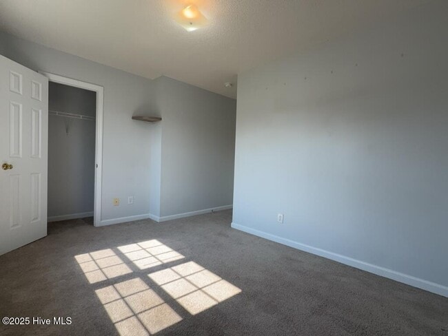 Building Photo - 807 Timberlake Trail