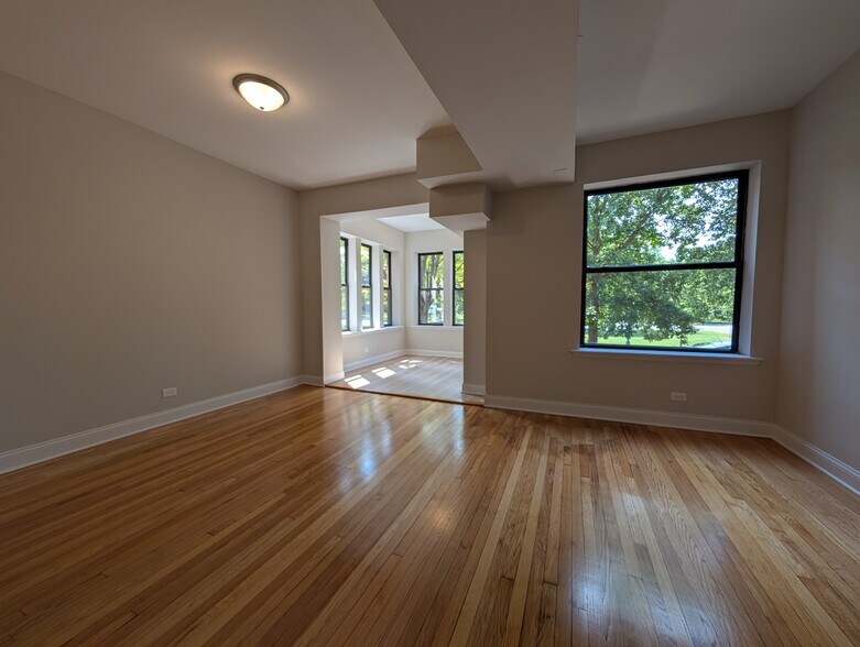 Building Photo - 2323 N Kedzie Blvd