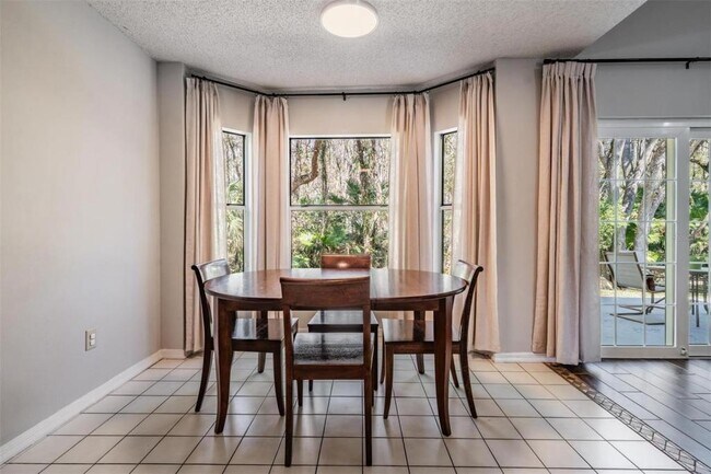 Building Photo - 16105 Stowe Ct