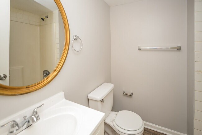 Building Photo - 1847 Litchfield Rd SW