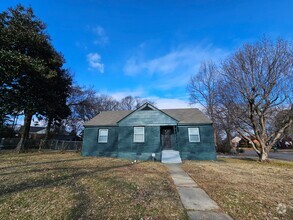 Building Photo - 1031 Hudson St