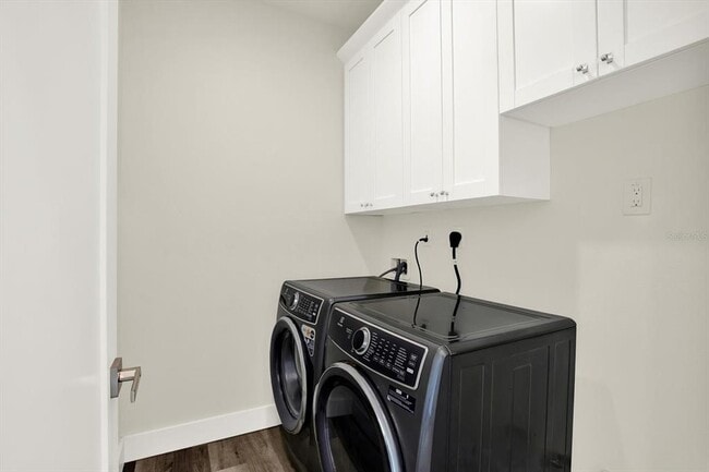 Building Photo - 1299 5th St S