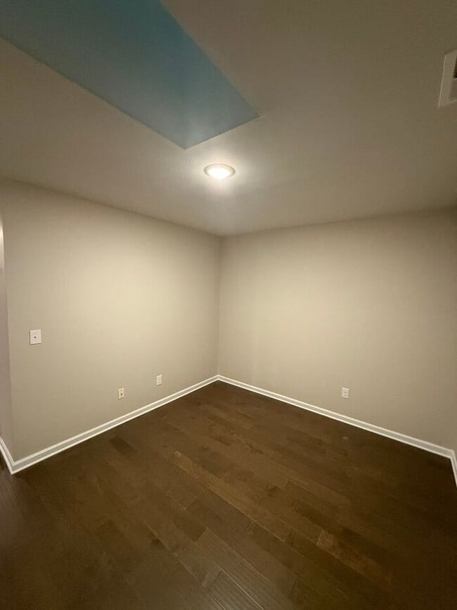 Building Photo - **Charming 3-Bedroom Home in Peaceful Stan...