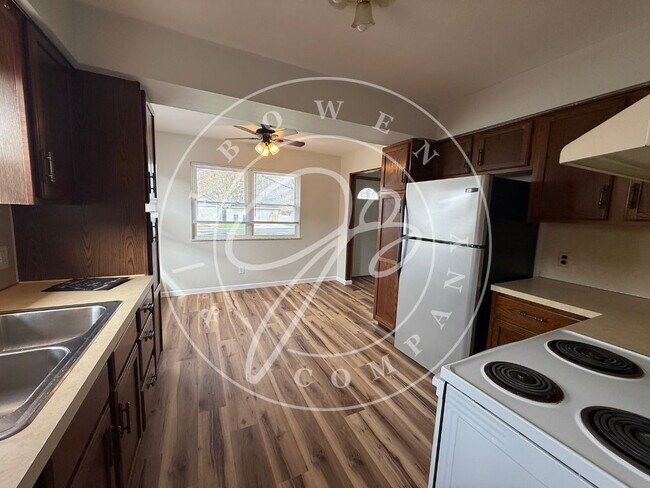 Building Photo - Charming 3-Bedroom Home on Curson Drive with fenced backyard.