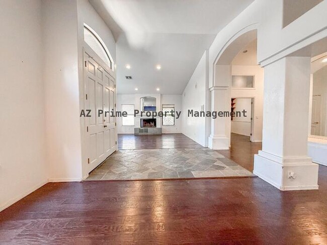 Building Photo - 5501 E Shea Blvd