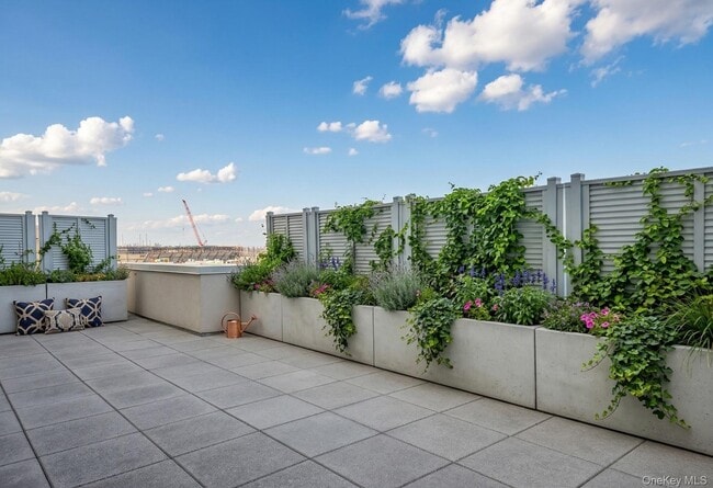 Building Photo - 40-28 College Point Blvd