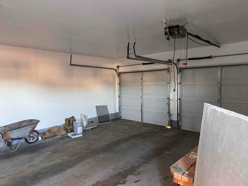 Building Photo - 11216 N McKinley Ave