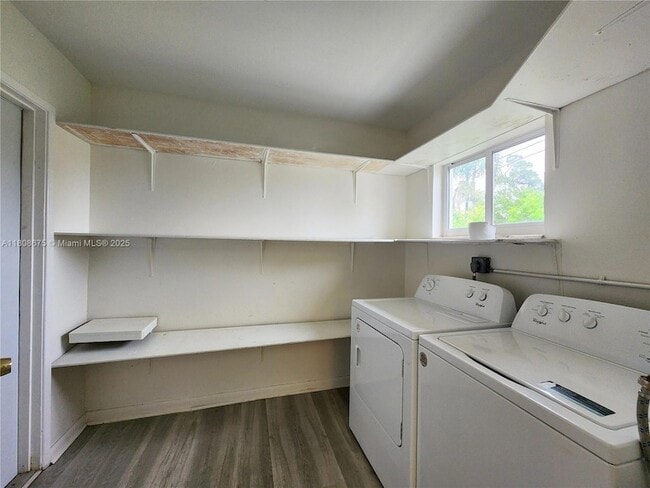 Building Photo - 1564 NW 31st Way