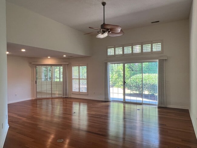 Building Photo - 20 Purple Martin Ln