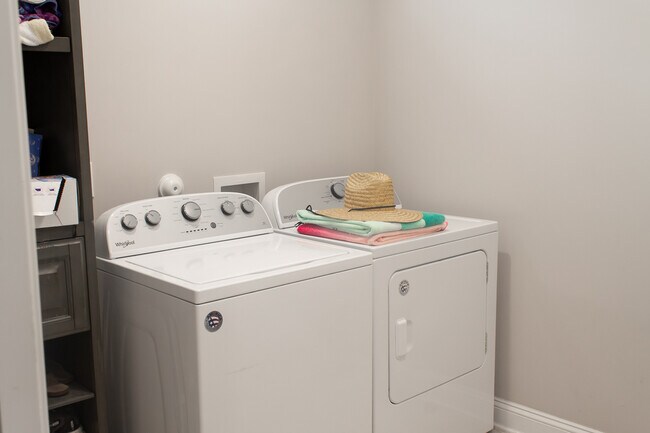 Building Photo - 4034 Endurance Trl