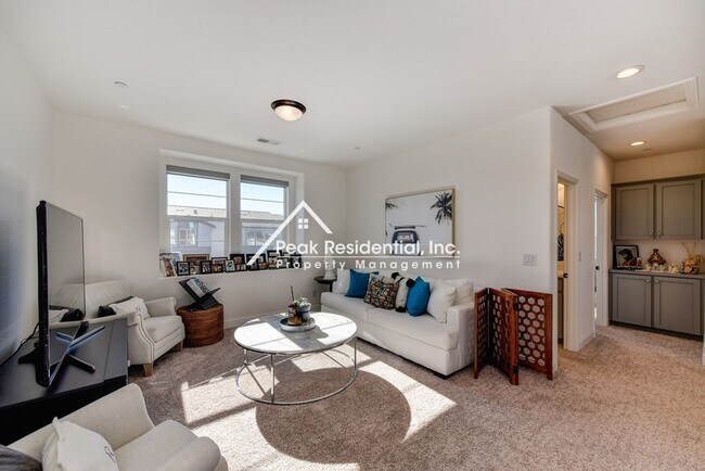 Building Photo - 4 Bedroom, 3 Bath Home in Rancho Cordova