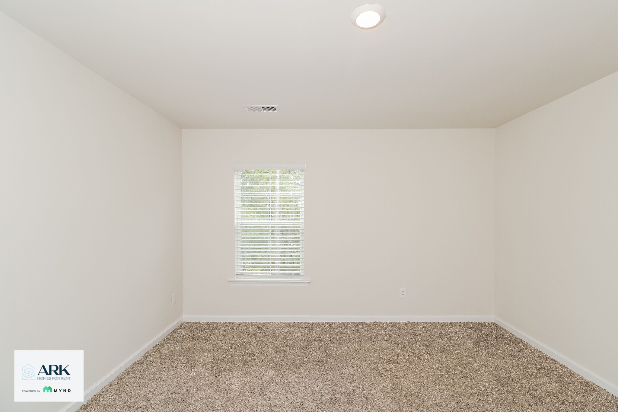 Building Photo - 209 Merry Oak Ln