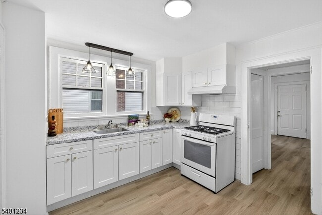 Building Photo - 1442 Highland Ave