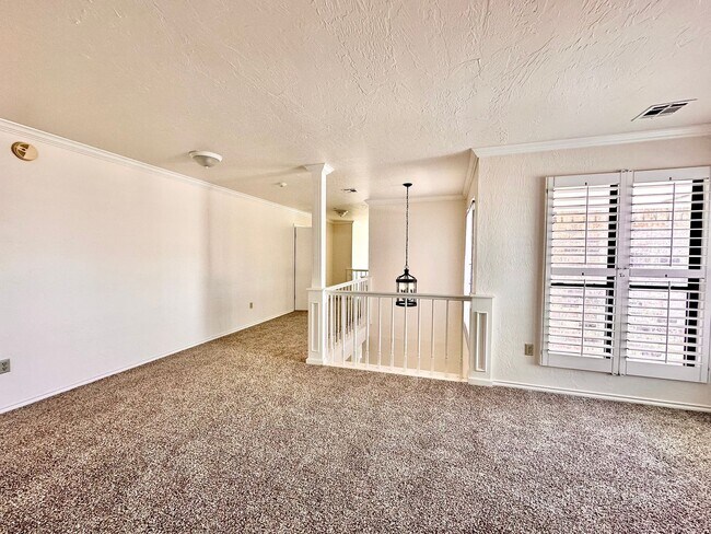 Building Photo - Spacious 4 Bed in Deer Creek - Move in Deposit-Free!(If Qualified)