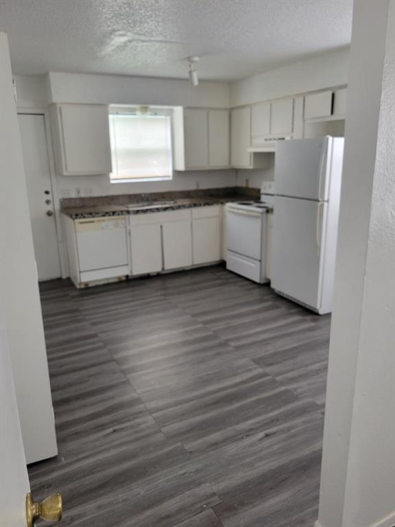 Building Photo - 8404 Riverstone Dr