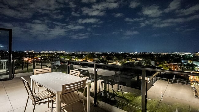 Building Photo - 1611 8th St NW