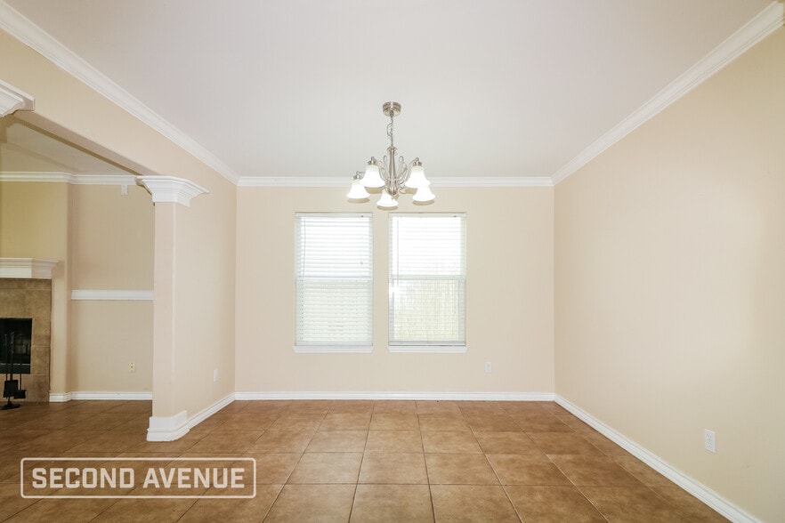 Building Photo - 2425 Mystic Star Dr