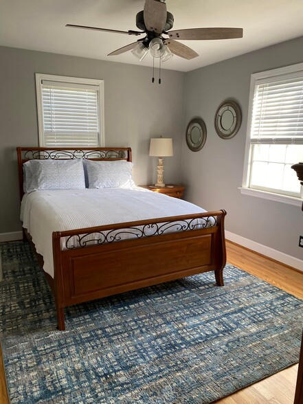 Bedroom 2 - queen Bed - 4604 Boonsboro Rd