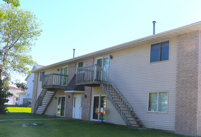 Primary Photo - 3425 Queen Dr SW