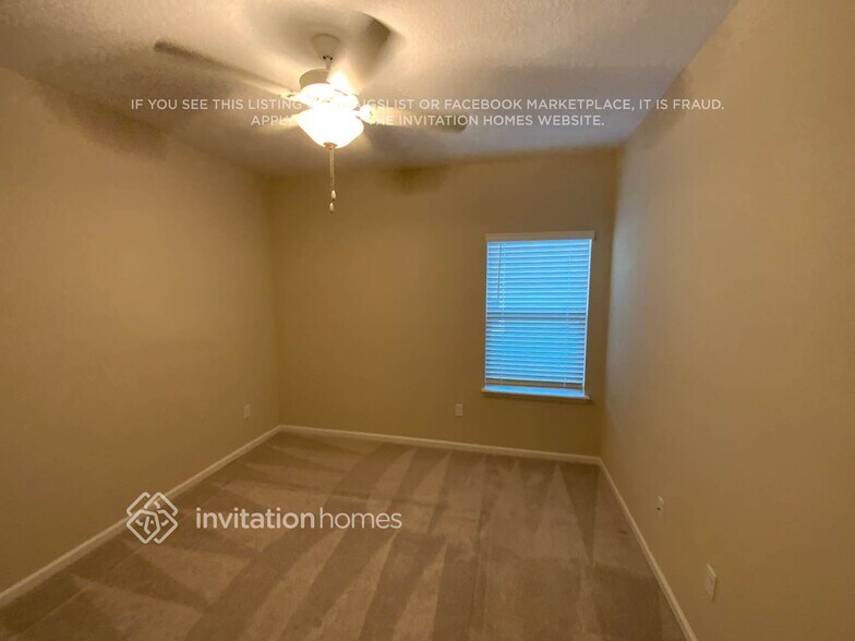 Building Photo - 9896 Lemon Grass Ln