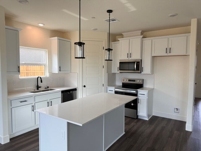 Building Photo - Brand New Home for rent in Visalia