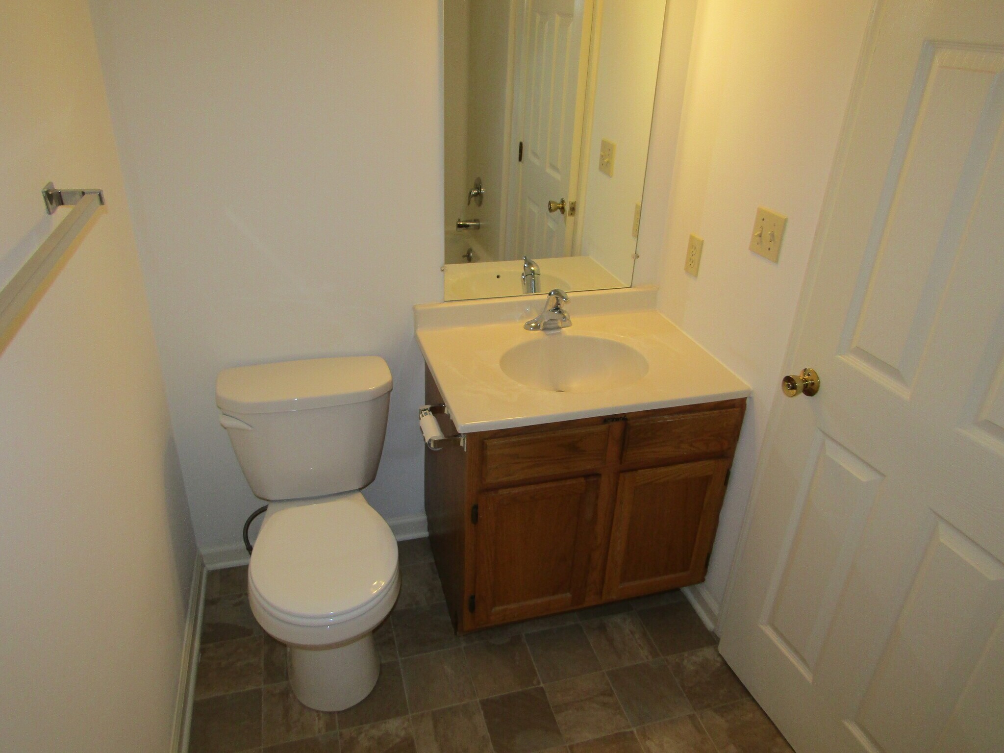 Building Photo - 52 Hilldale Dr