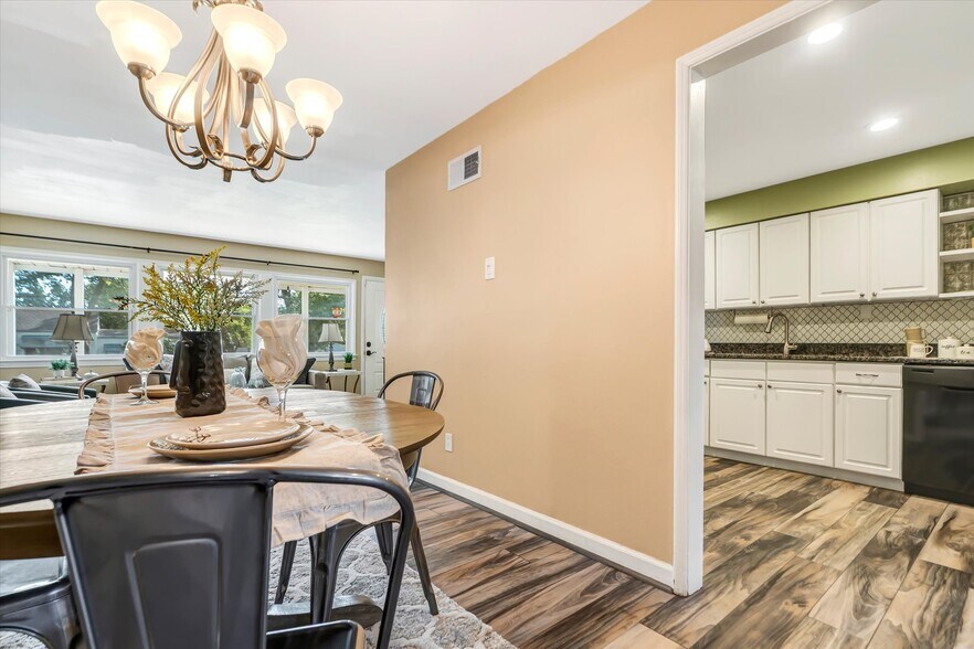 Building Photo - 6309 Sheppard Dr