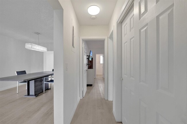 Building Photo - 4001 N 41st Ct