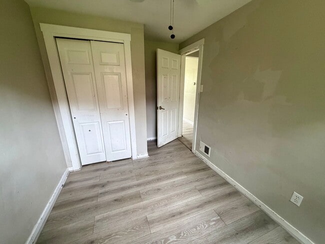 Building Photo - Comfortable 3-Bedroom Ranch with Yard, Garage & Bonus Basement Space