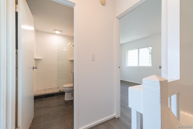 Building Photo - 2bd/1ba/2 parking townhome in Makakilo Hale 1