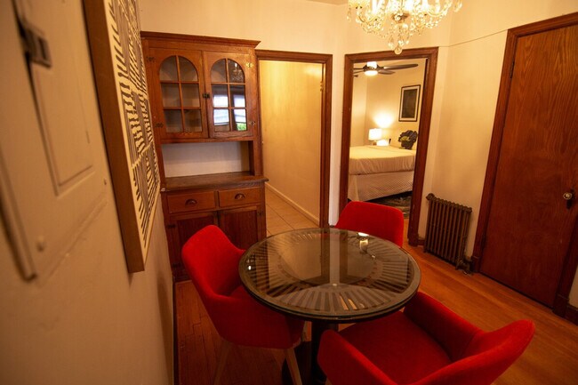 Building Photo - 1514 16th St SE