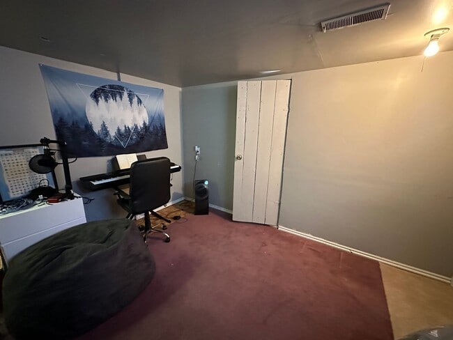 Building Photo - Wonderful House on the southeast benches in Provo