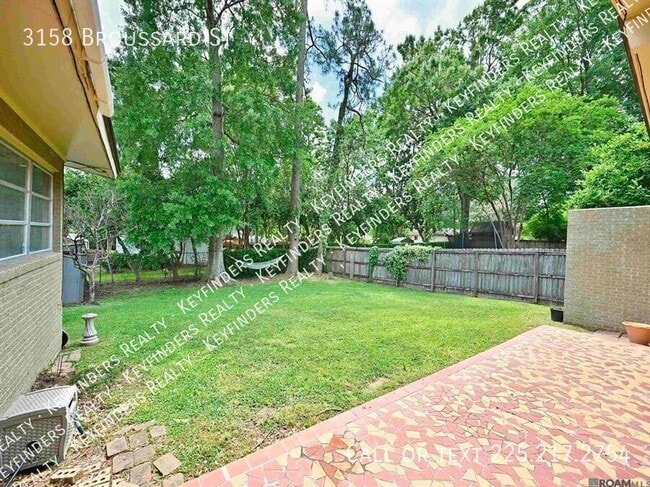 Building Photo - 3158 Broussard St