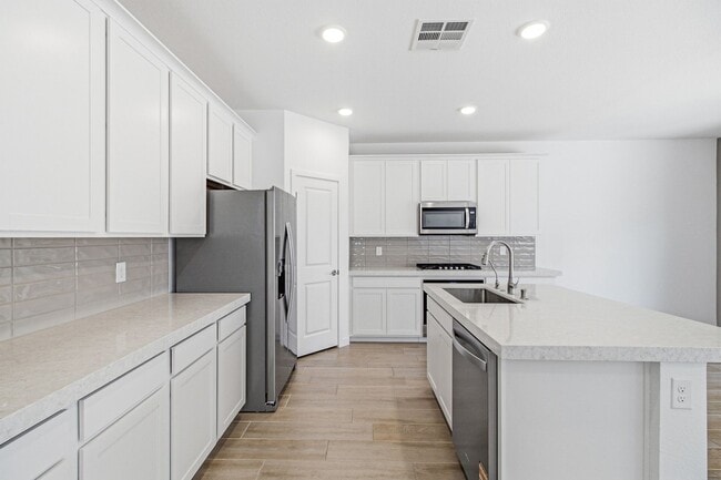 Building Photo - Spacious Southwest Las Vegas Home with Large Loft & Expansive Backyard