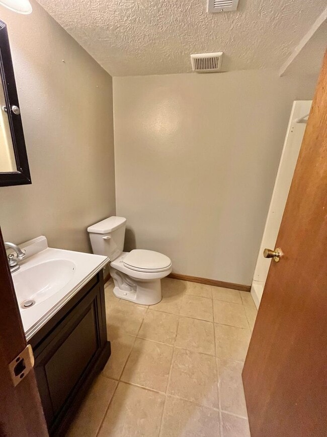 Building Photo - Updated 4 Bed/2 Bath East Side Ranch Home for Rent!!