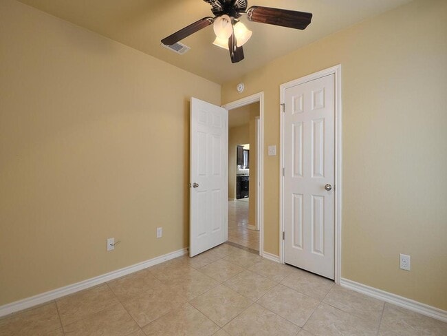 Building Photo - 1200 Brendon Lee Lane