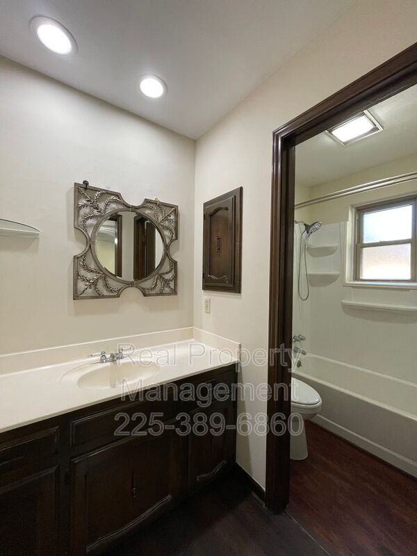 Building Photo - 4513 Woodlyn Dr