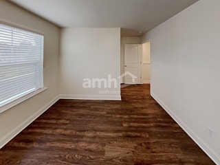 Building Photo - 217 Lake Vista Dr