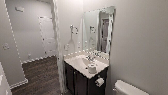 1st Bathroom - 280 Forestbrook Cove Cir
