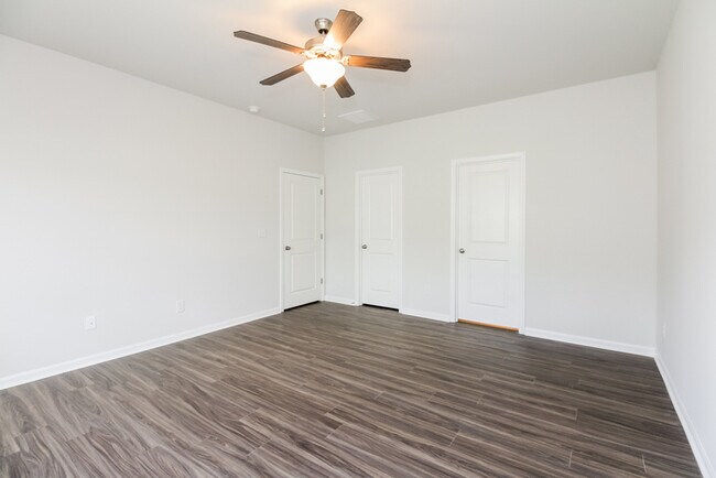 Building Photo - Charming 3 Bedroom Home in Wilmington